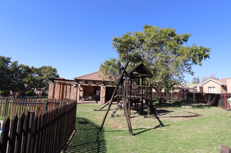 2 Bedroom Property for Sale in Hillside Free State